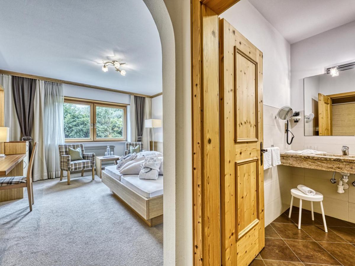 Hotel Traubenheim Tirolo Exteriör bild